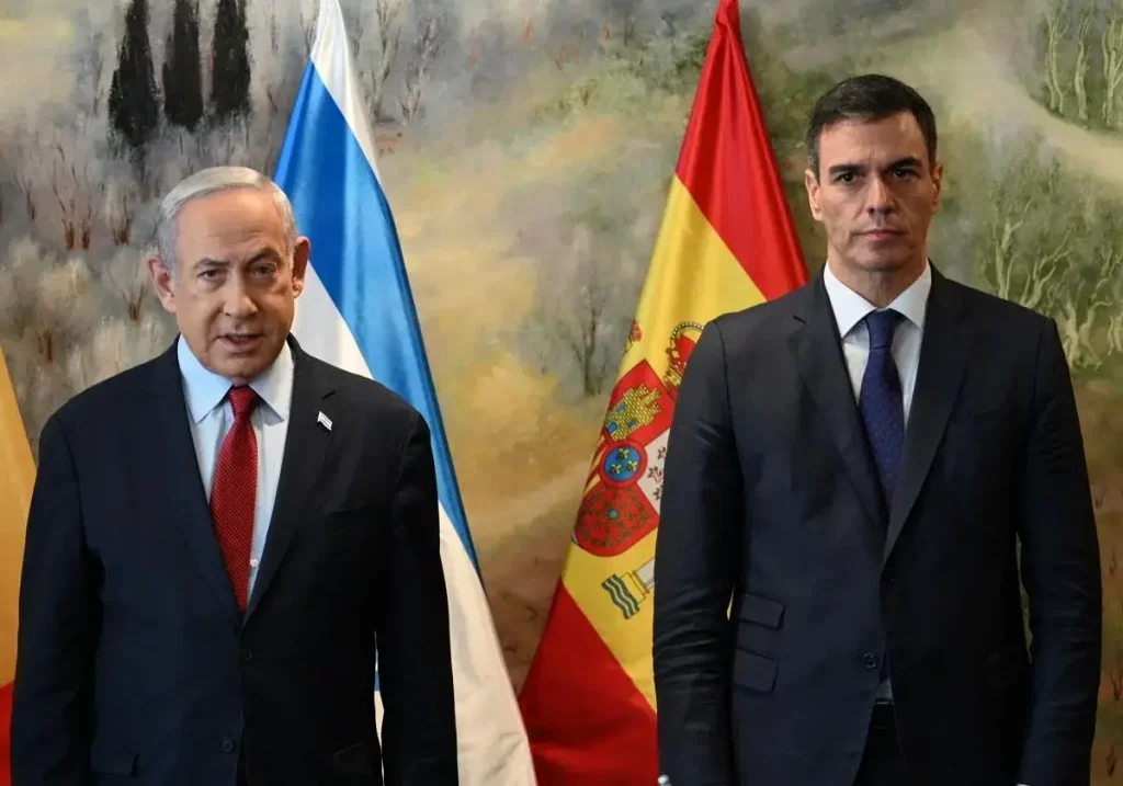 Pedro Sánchez y Benjamin Netanyahu posan durante una reunión en Jerusalén, el 23 de noviembre de 2023. Información de autor no disponible / La Verdad