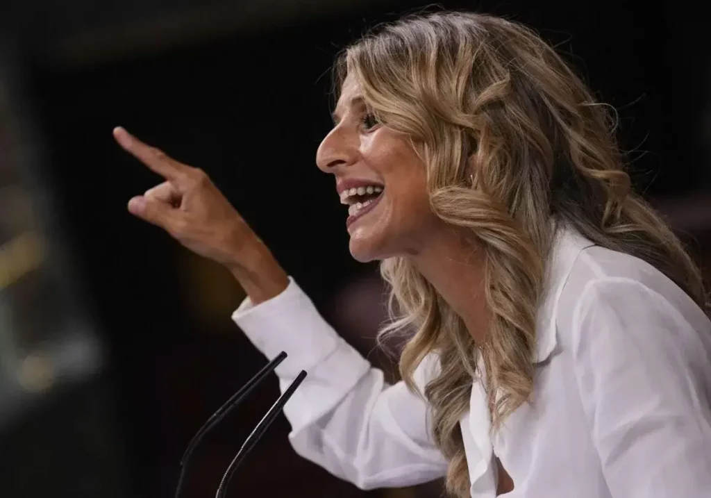 La vicepresidenta segunda, Yolanda Díaz, durante el primer pleno del curso político en el Congreso Borja Sánchez-Trillo / EFE / La Verdad
