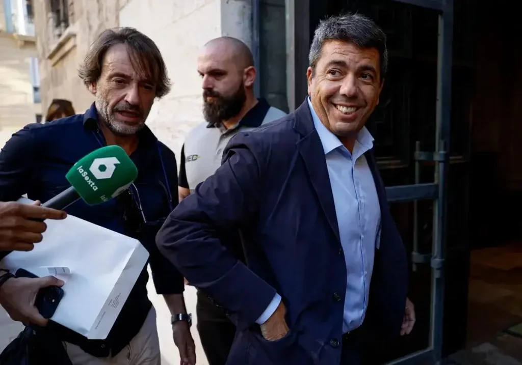 Carlos Mazón llega al Palau de la Generalitat EFE / La Verdad