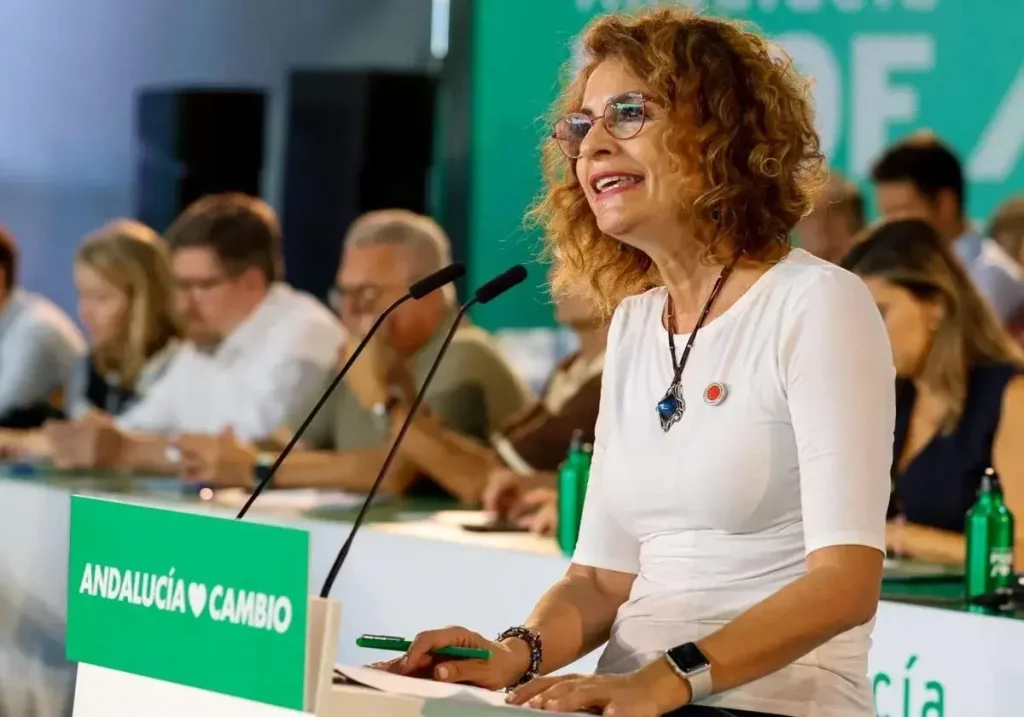La vicepresidenta primera, María Jesús Montero, durante un acto del PSOE andaluz / EFE / La Verdad
