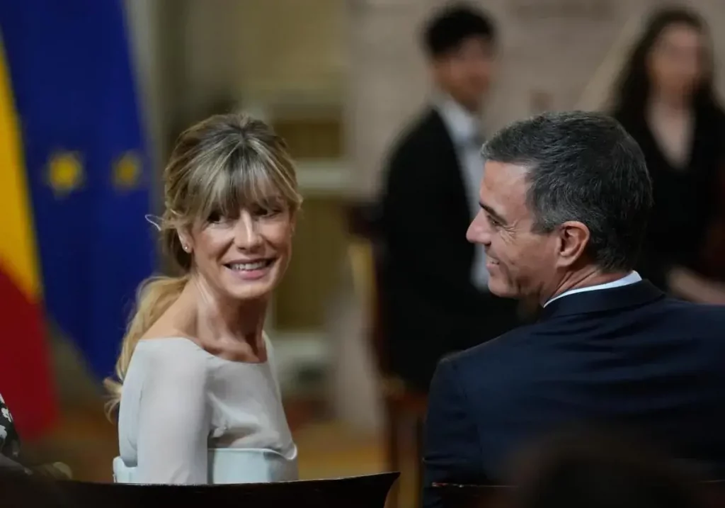 El presidente del Gobierno, Pedro Sánchez, junto a su mujer, Begoña Gómez / EFE / La Verdad
