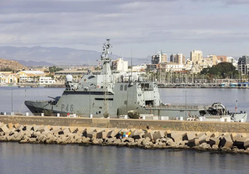 El Buque de Acción Marítima (BAM) Furor atracado este viernes en el puerto de Cartagena. EFE