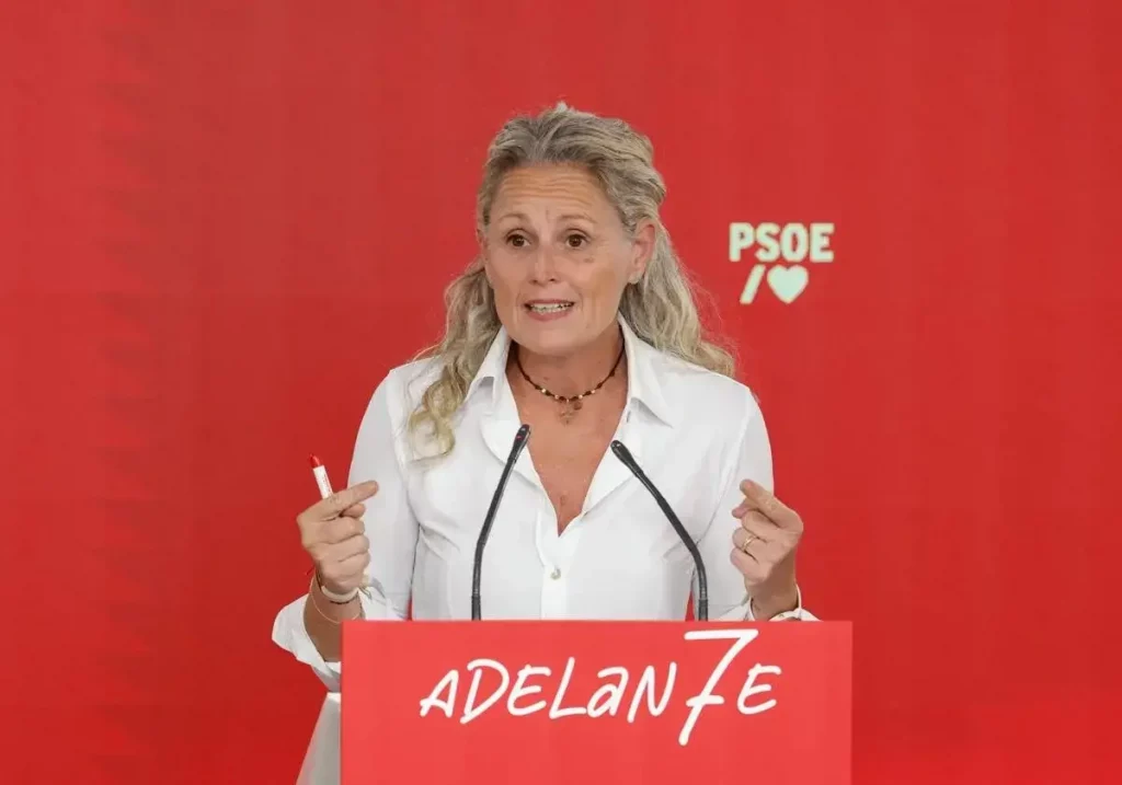 La portavoz de la Ejecutiva del PSOE, Montse Mínguez, este jueves.