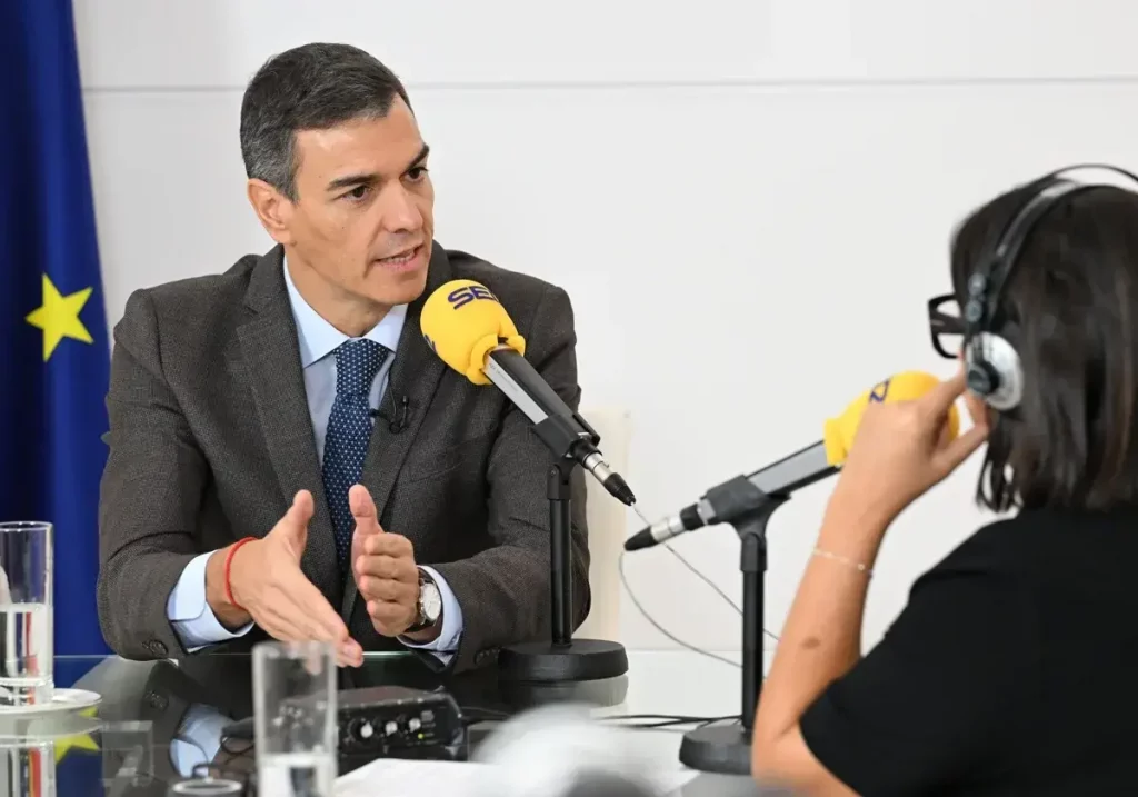 Pedro Sánchez durante una entrevista