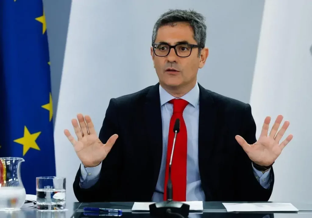 Félix Bolaños durante su intervención tras el Consejo de Ministros