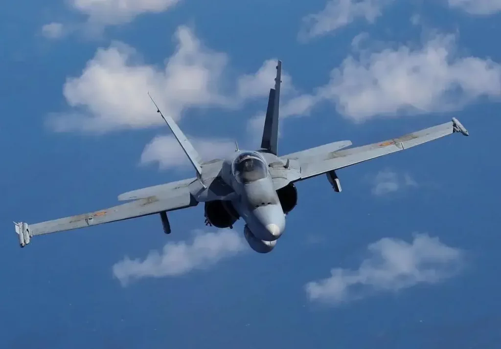 Caza F-18 del Ejército del Aire y del Espacio