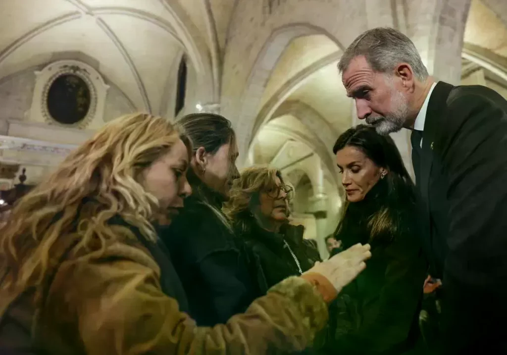 Felipe VI y la reina Letizia durante el funeral por las víctimas de la DANA, el pasado año