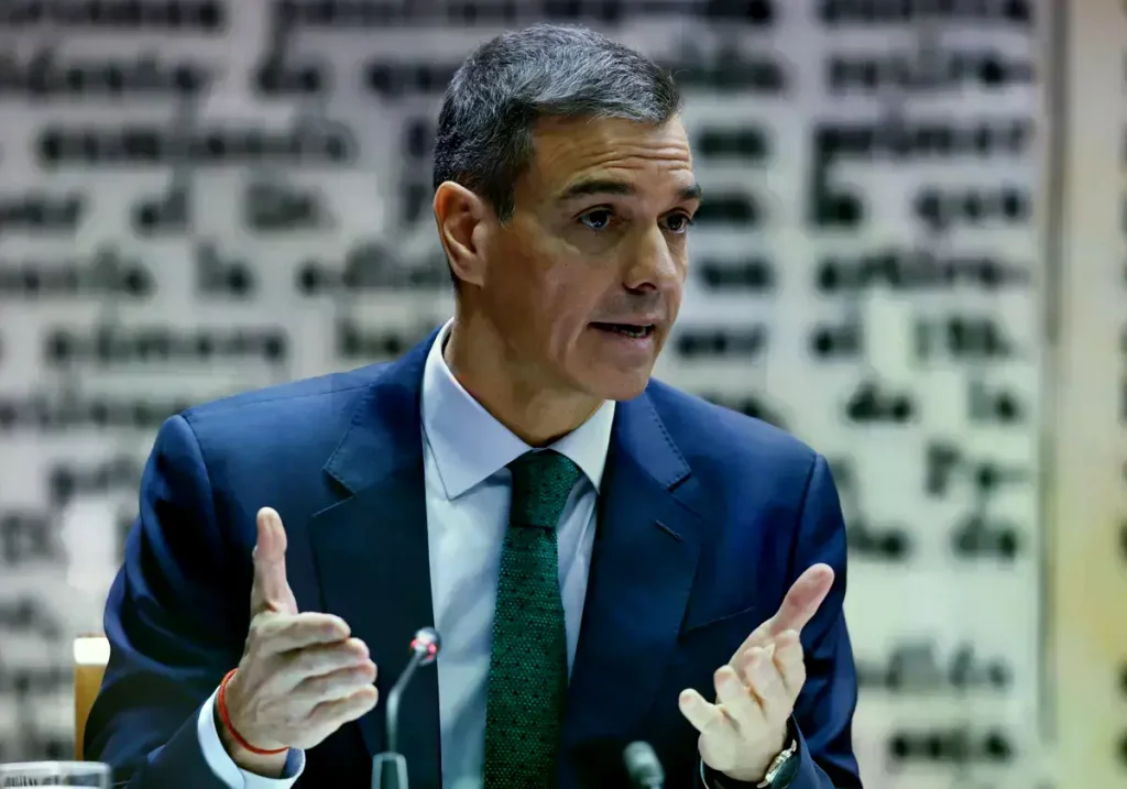 Pedro Sánchez en la comisión del Senado