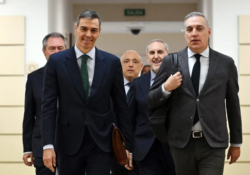 Pedro Sánchez a su llegada este jueves al Senado Mariscal/Efe