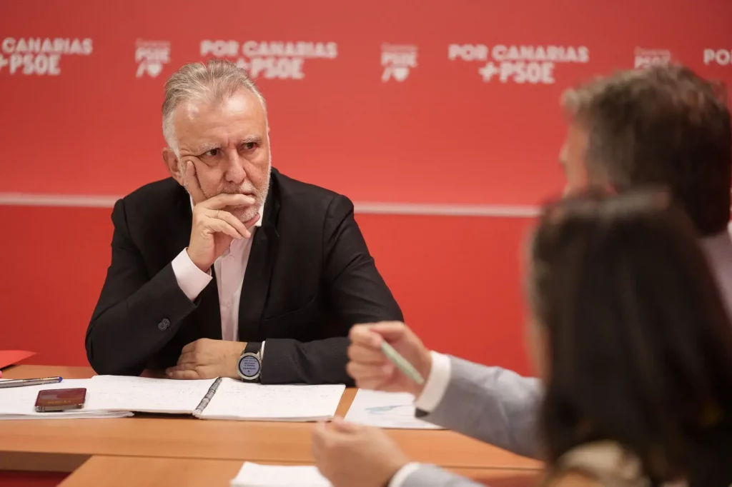 El ministro de Política Territorial y secretario general del PSOE en Canarias, Ángel Víctor Torres.