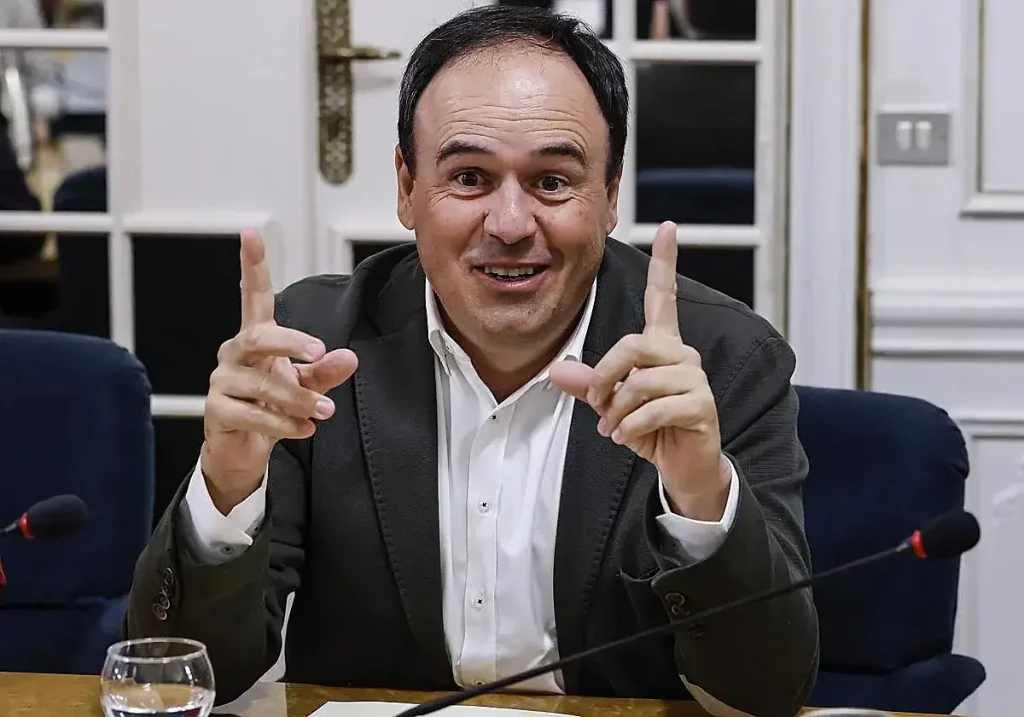 Juan Francisco Pérez Llorca durante la celebración de la junta de Síndics