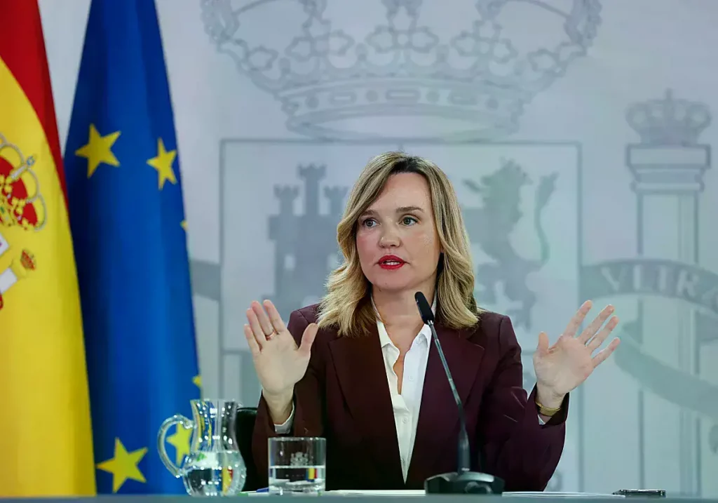 La portavoz del Gobierno, Pilar Alegría, durante su comparecencia