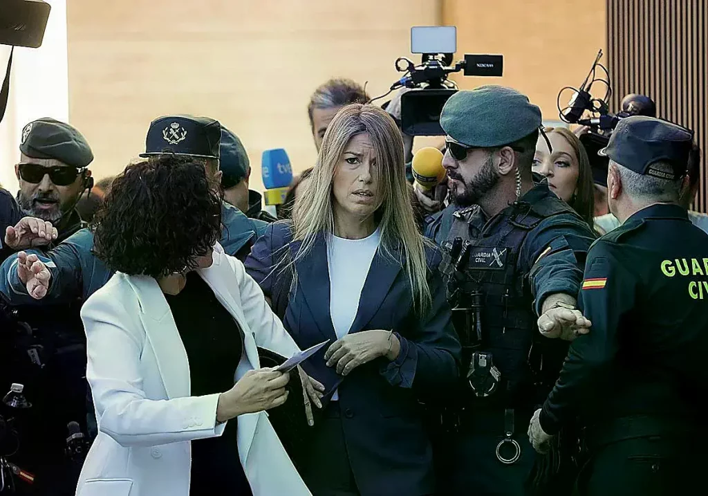 Maribel Vilaplana llegando al juzgado para declarar como testigo