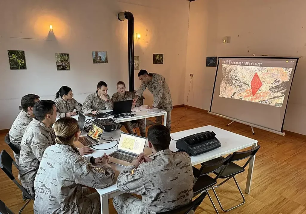La princesa Leonor, junto a sus compañeros.