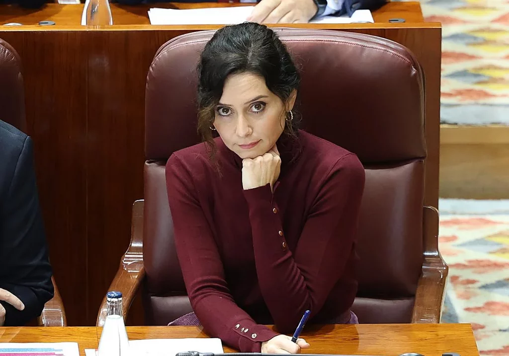 Isabel Díaz Ayuso, durante la sesión de este jueves en la Asamblea de Madrid. EP