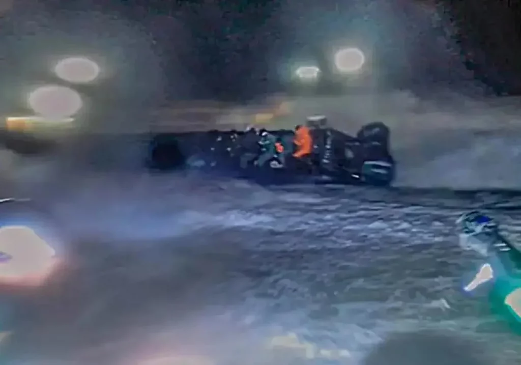 Imagen de la grabación de la narcholancha que embistió a la patrullera R.C.