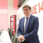 Salazar en la sala de reuniones de la ejecutiva del PSOE en 2020