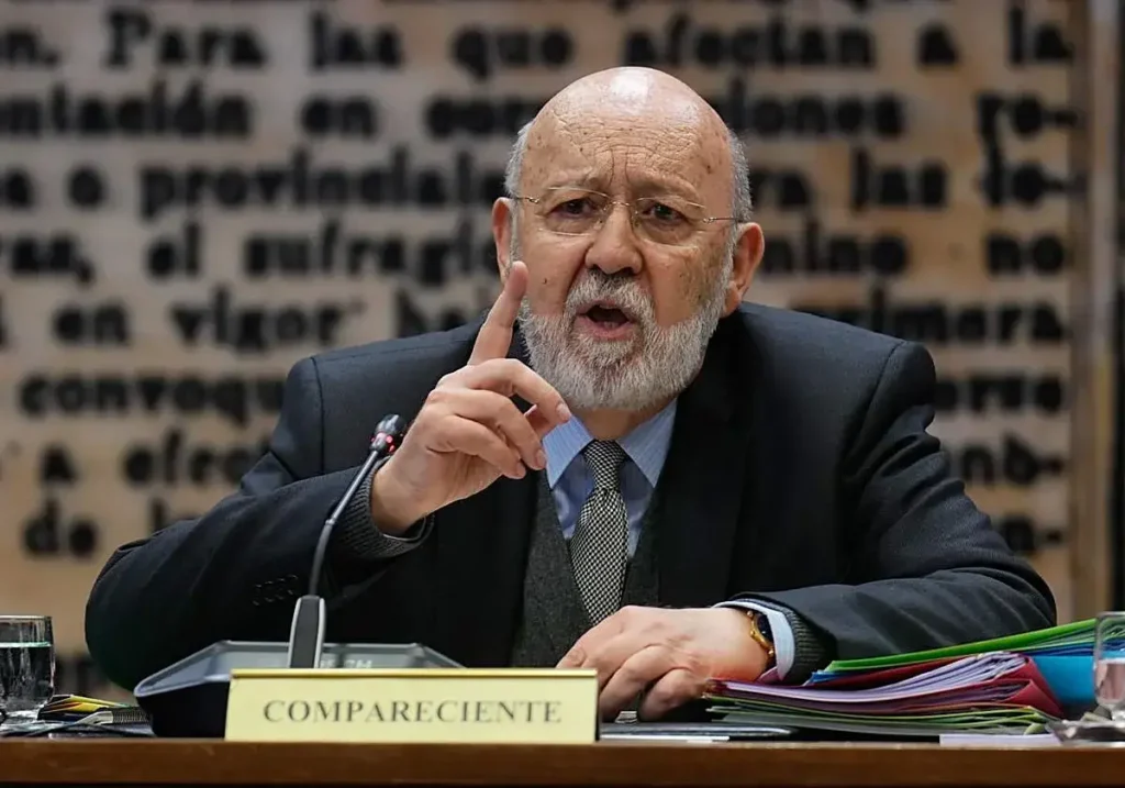 El presidente del Centro de Investigaciones Sociológicas (CIS), José Félix Tezanos, durante su comparecencia en el Senado.