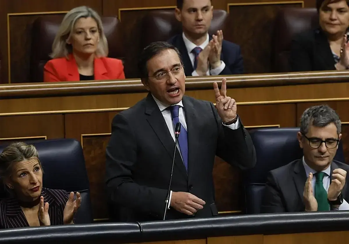 El ministro de Asuntos Exteriores, José Manuel Albares, comparece en el Congreso.