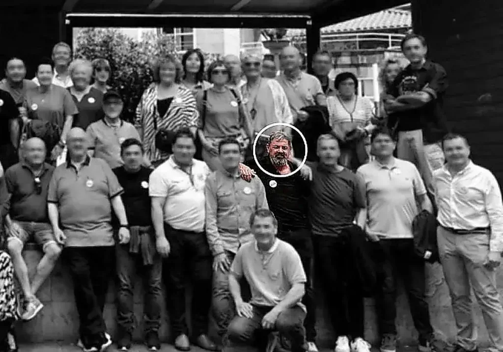 Última foto pública de Joseba Antxon Alonso Egurrola, señalado con un círculo, en Gipuzkoa durante la celebración de la quint