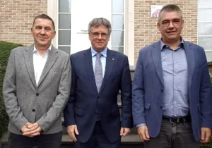 Arnaldo Otegi, Carles Puigdemont y Gorka Elejabarrieta en Waterloo.