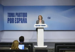 Cuca Gamarra durante su comparecencia en la sede del PP en Génova.