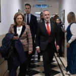 El senador del PSOE Alfonso Gil, a su salida de la comparecencia de Cerdán.