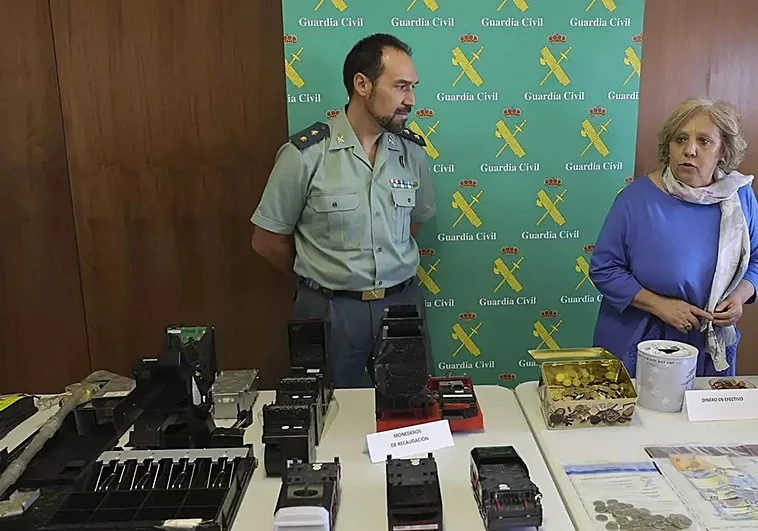 Pedro Merino en una rueda de prensa tras una incautación Efe