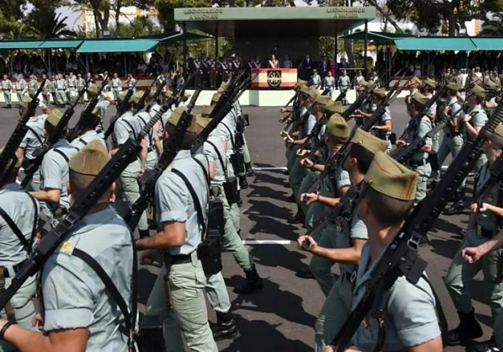 Formación de la Legión Efe