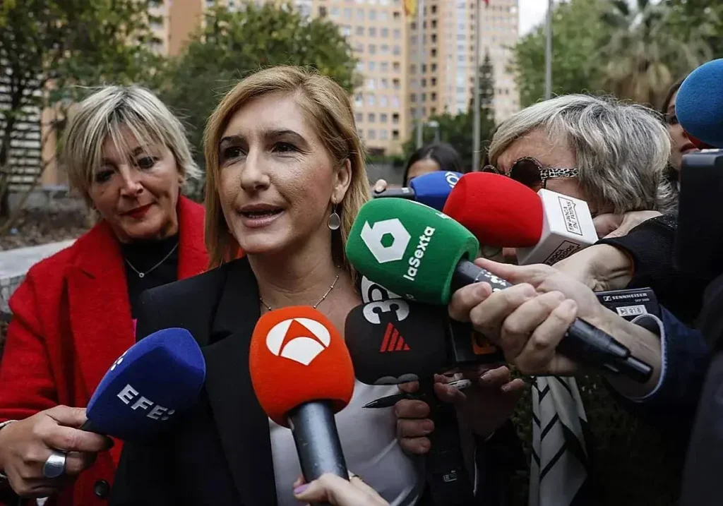 La exconsellera Pradas, el día que acudió a declarar a la Ciudad de la Justicia.