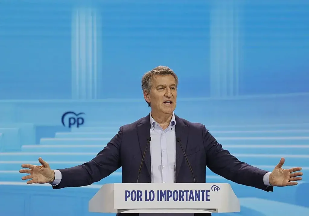 Alberto Núñez Feijóo durante la clausura de la 28 interparlamentaria del PP.