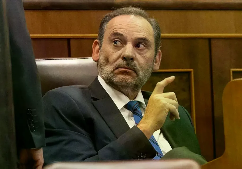 El exministro José Luis Ábalos, en su escaño del Congreso antes de ingresar en prisión