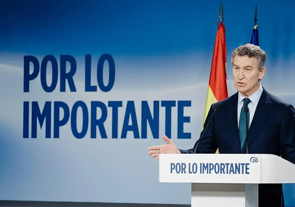 Alberto Núñez Feijóo durante una comparecencia en la sede del PP en Génova.