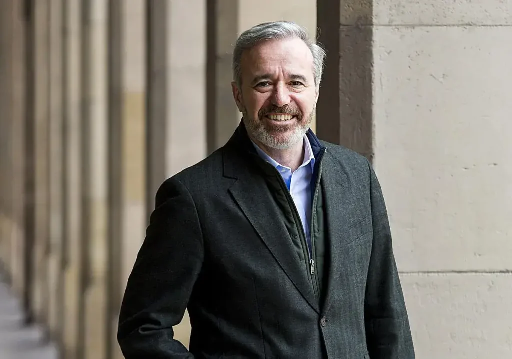 Jorge Azcón, presidente de Aragón y candidato del PP, durante la entrevista.