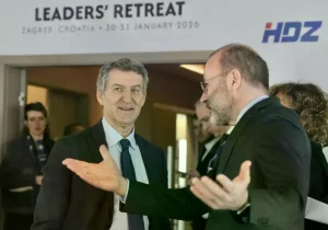 Alberto Núñez Feijóo junto a Manfred Weber en Zagreb