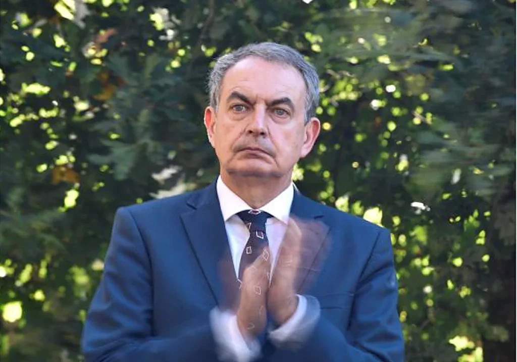 El expresidente del Gobierno José Luis Rodríguez Zapatero en un acto en la Casa de Juntas de Gernika (Bizkaia). EFE