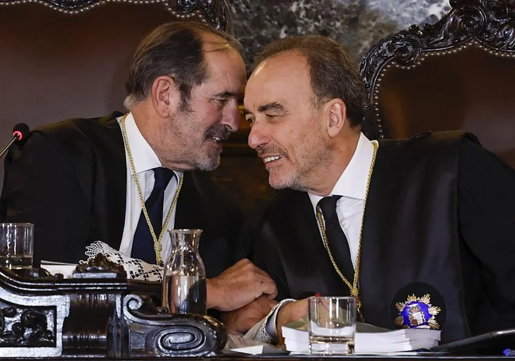 Los magistrados Andrés Martínez Arrieta, Manuel Marchena y Ana Ferrer, integrantes del tribunal que juzgará a Ábalos, en el juicio al ex fiscal general. EFE