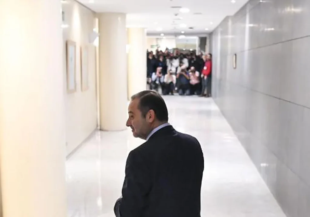El exministro José Luis Ábalos, antes de la rueda de prensa que ofreció en febrero pasado en el Congreso. EFE