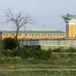 Vista exterior del centro penitenciario de Huelva.