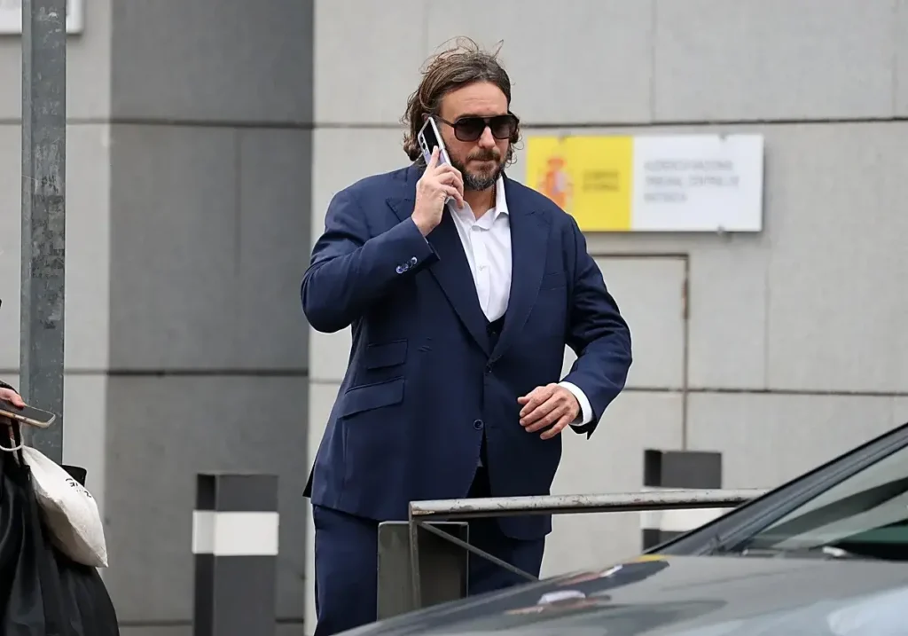 Francisco de Borbón abandona la Audiencia Nacional tras su interrogatorio