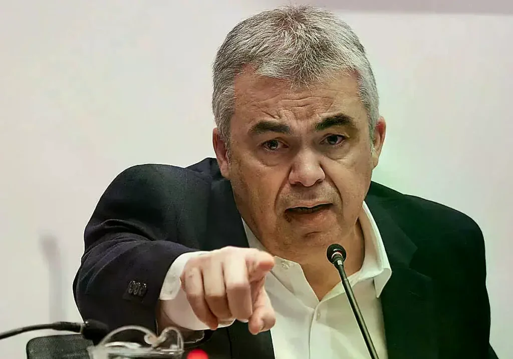 Santos Cerdán, en la comisión del parlamento navarro, este miércoles