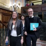 Los diputados de Junts Miriam Nogueras y Josep María Crusset a su llegada al pleno
