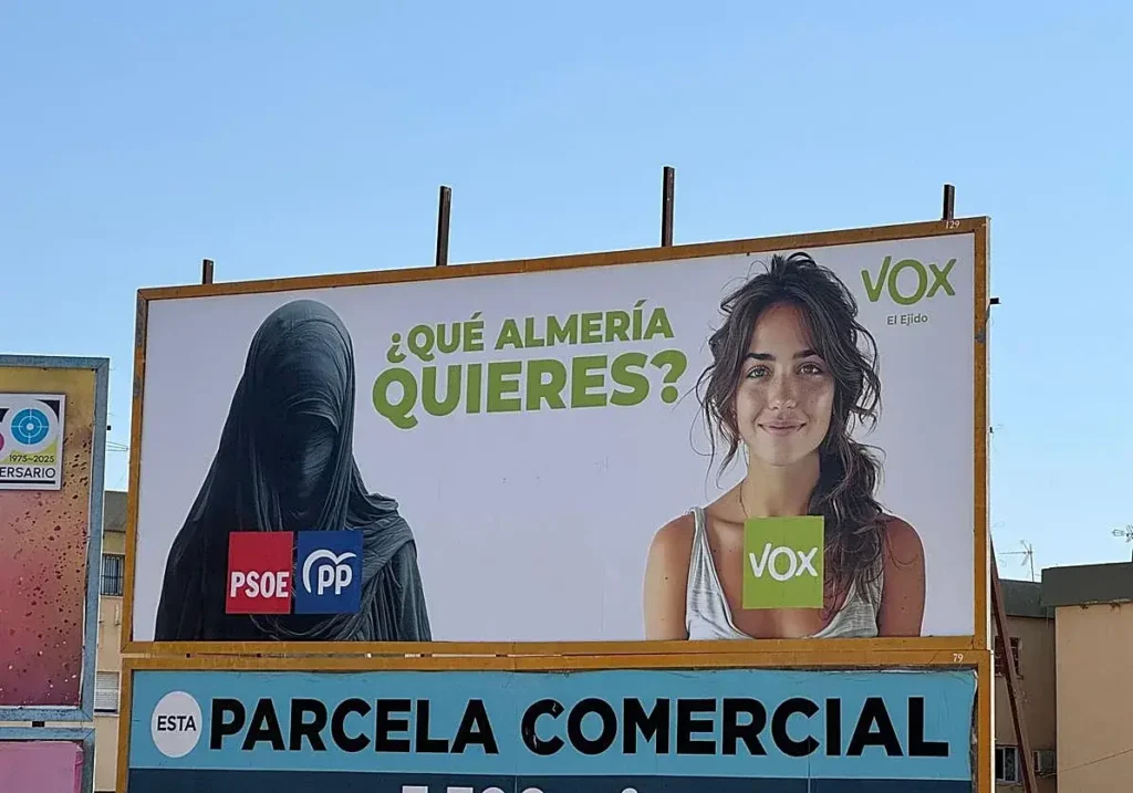 Cartel de Vox en Almería contra el burka.