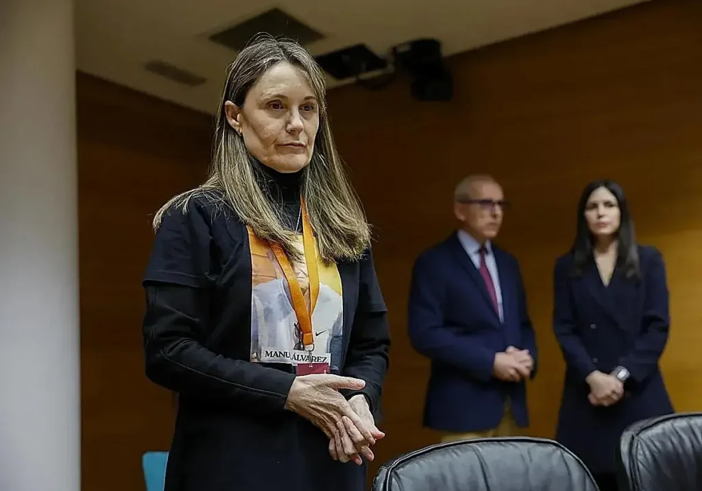 Rosa Álvarez durante su comparecencia en Les Corts.