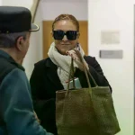 La jefa de prensa de Mazón a su llegada al juzgado.