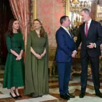 Los Reyes junto a los Grandes Duques de Luxemburgo en el Palacio Real.