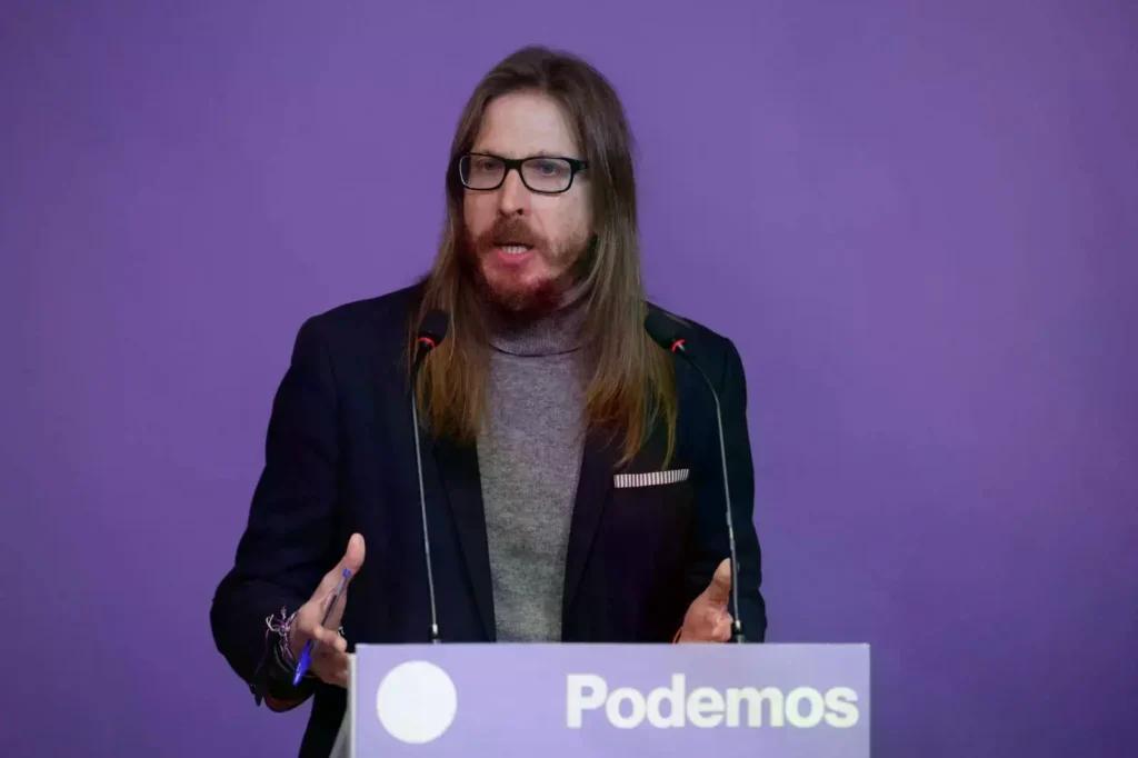 El portavoz de Podemos, Pablo Fernández