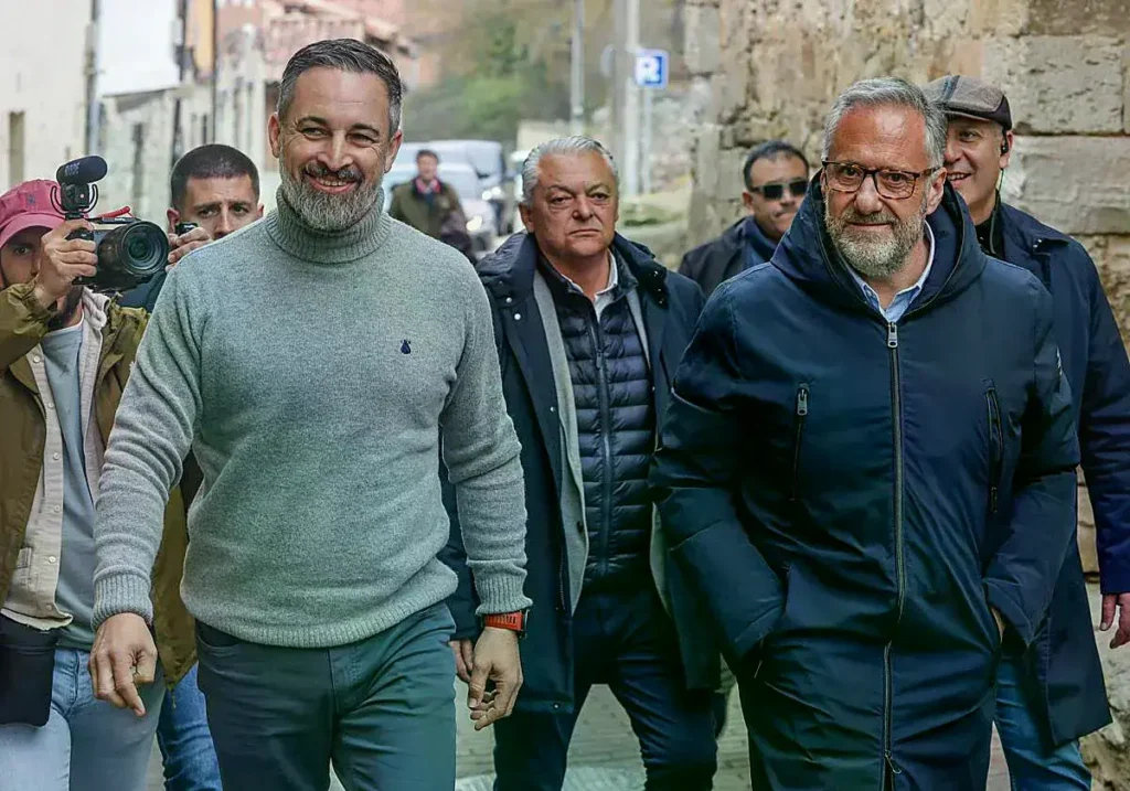 Santiago Abascal y Carlos Pollán durante un acto en Treviño