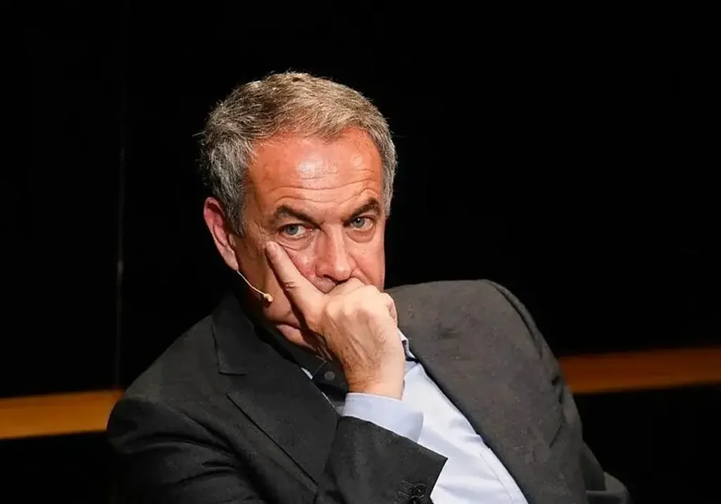 El expresidente del Gobierno José Luis Rodríguez Zapatero, durante una conferencia.