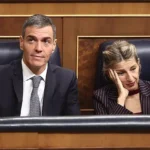 Pedro Sánchez y Yolanda Díaz durante una sesión de control al Gobierno en el Congreso.